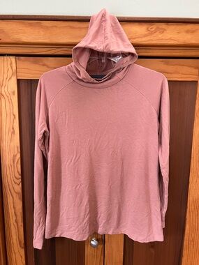 Free Fly Apparel Lightweight Hooded Long-Sleeve Top in Peach